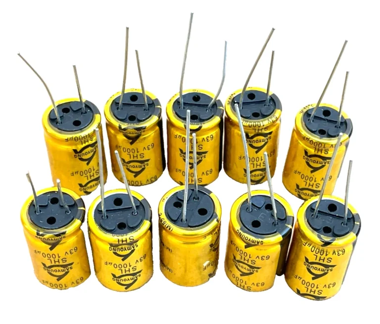 Capacitor 820uf 50V samyoung